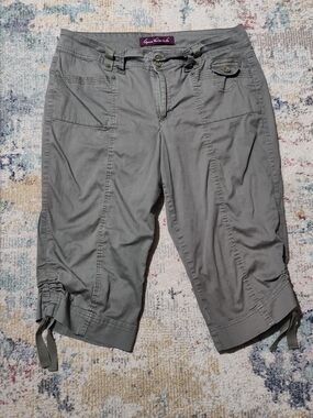 Gloria Vanderbilt Olive Green Utility Capris/Bermuda Shorts
